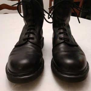 Womens Doc Marten 8 hole boots